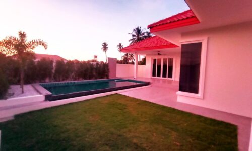 Hua-Hin-Pranburi-Thailand-Pool-Villas